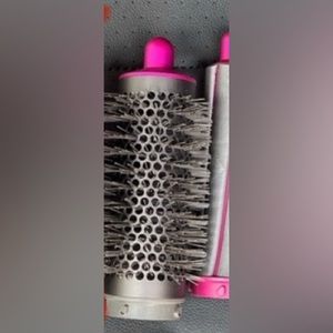 Round styling brush for Dyson Airwrap